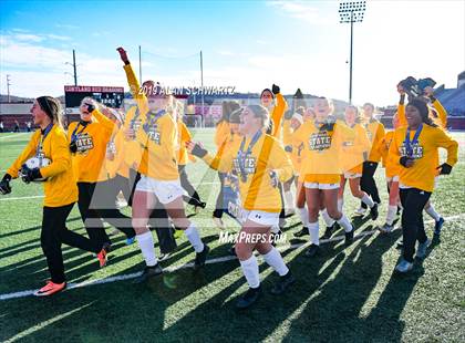 Thumbnail 3 in Monroe-Woodbury vs. Fayetteville-Manlius (NYSPHSAA Class AA Final) photogallery.
