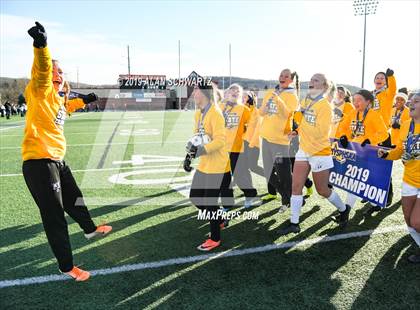 Thumbnail 2 in Monroe-Woodbury vs. Fayetteville-Manlius (NYSPHSAA Class AA Final) photogallery.