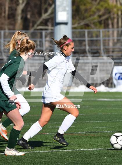 Thumbnail 2 in Monroe-Woodbury vs. Fayetteville-Manlius (NYSPHSAA Class AA Final) photogallery.
