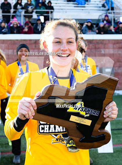 Thumbnail 2 in Monroe-Woodbury vs. Fayetteville-Manlius (NYSPHSAA Class AA Final) photogallery.