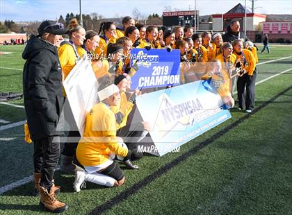 Thumbnail 2 in Monroe-Woodbury vs. Fayetteville-Manlius (NYSPHSAA Class AA Final) photogallery.