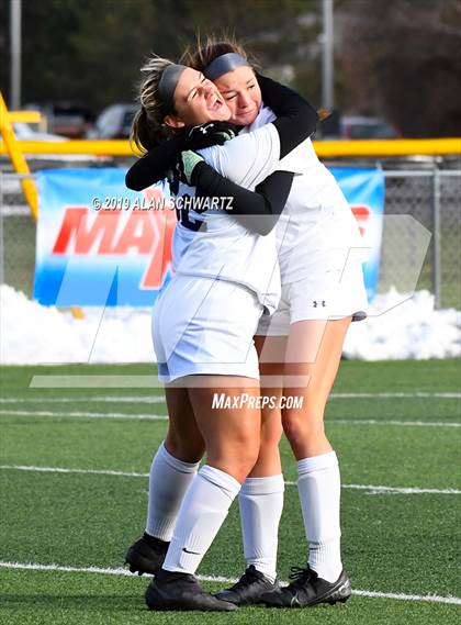 Thumbnail 3 in Monroe-Woodbury vs. Fayetteville-Manlius (NYSPHSAA Class AA Final) photogallery.