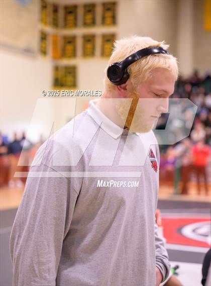 Thumbnail 1 in CIF SDS Division IV Championship photogallery.