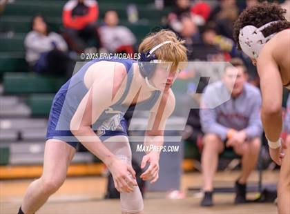 Thumbnail 1 in CIF SDS Division IV Championship photogallery.