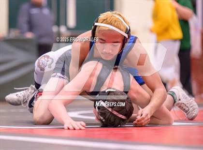 Thumbnail 3 in CIF SDS Division IV Championship photogallery.