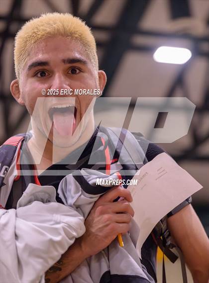 Thumbnail 3 in CIF SDS Division IV Championship photogallery.