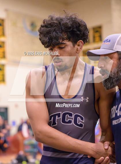 Thumbnail 3 in CIF SDS Division IV Championship photogallery.