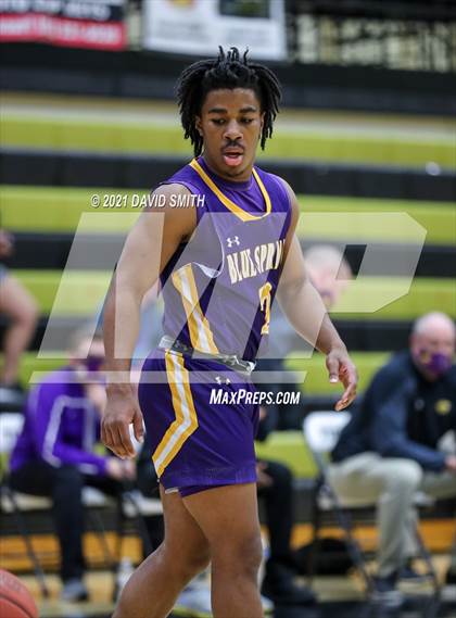Thumbnail 3 in Lee's Summit vs. Blue Springs (MSHSAA Sectional Playoff) photogallery.