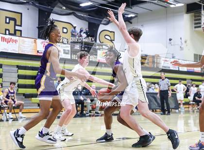 Thumbnail 3 in Lee's Summit vs. Blue Springs (MSHSAA Sectional Playoff) photogallery.