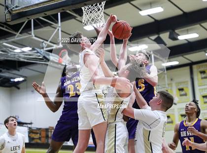 Thumbnail 3 in Lee's Summit vs. Blue Springs (MSHSAA Sectional Playoff) photogallery.