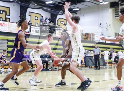Thumbnail 1 in Lee's Summit vs. Blue Springs (MSHSAA Sectional Playoff) photogallery.