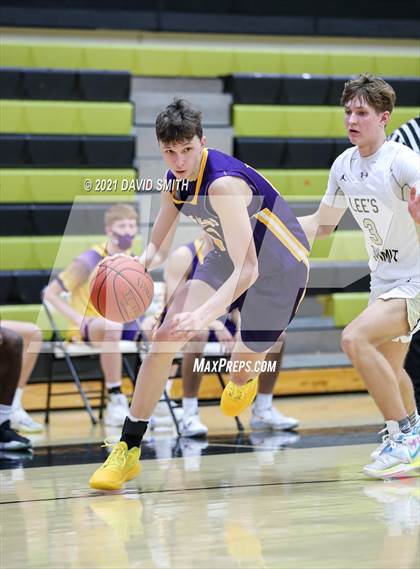 Thumbnail 1 in Lee's Summit vs. Blue Springs (MSHSAA Sectional Playoff) photogallery.