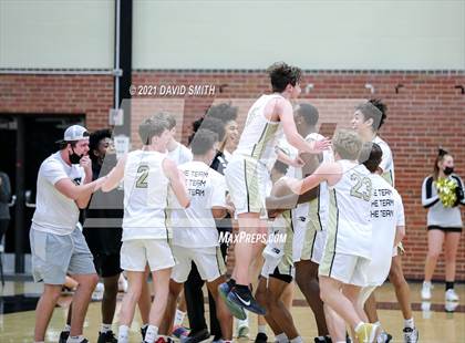Thumbnail 1 in Lee's Summit vs. Blue Springs (MSHSAA Sectional Playoff) photogallery.