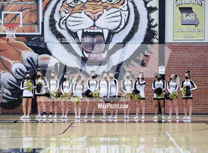 Thumbnail 3 in Lee's Summit vs. Blue Springs (MSHSAA Sectional Playoff) photogallery.