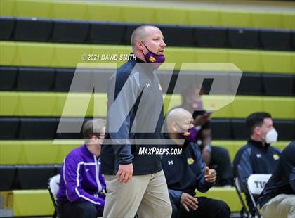 Thumbnail 2 in Lee's Summit vs. Blue Springs (MSHSAA Sectional Playoff) photogallery.