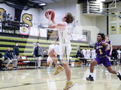 Thumbnail 2 in Lee's Summit vs. Blue Springs (MSHSAA Sectional Playoff) photogallery.