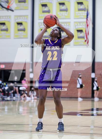Thumbnail 2 in Lee's Summit vs. Blue Springs (MSHSAA Sectional Playoff) photogallery.