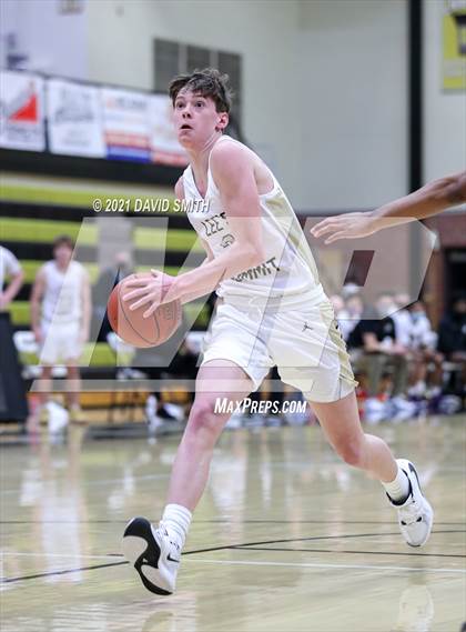 Thumbnail 2 in Lee's Summit vs. Blue Springs (MSHSAA Sectional Playoff) photogallery.