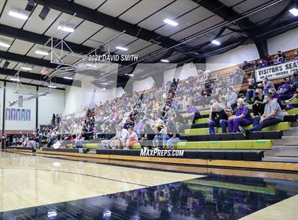 Thumbnail 2 in Lee's Summit vs. Blue Springs (MSHSAA Sectional Playoff) photogallery.