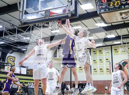 Thumbnail 3 in Lee's Summit vs. Blue Springs (MSHSAA Sectional Playoff) photogallery.