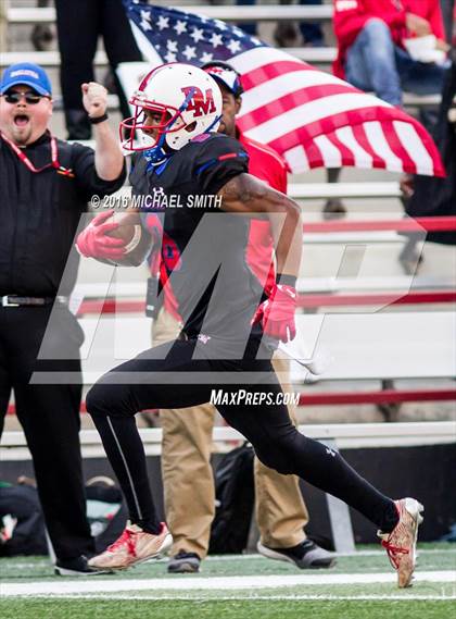 Thumbnail 1 in DeMatha vs. St. John's (WCAC Final) photogallery.
