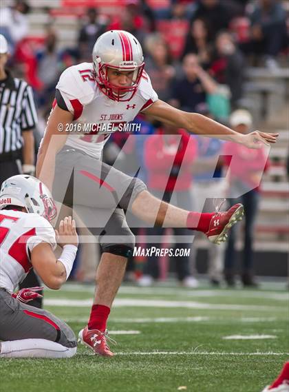 Thumbnail 3 in DeMatha vs. St. John's (WCAC Final) photogallery.