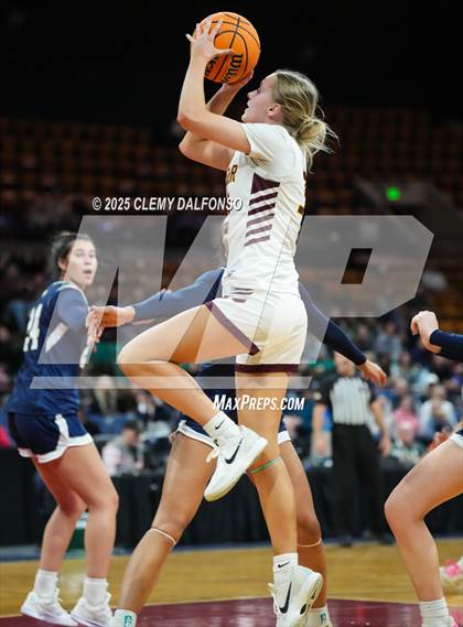 Thumbnail 3 in Mullen vs Windsor (CHSAA 5A Great 8) photogallery.