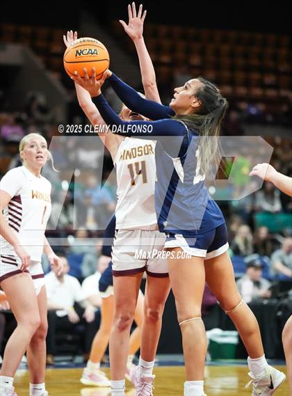 Thumbnail 3 in Mullen vs Windsor (CHSAA 5A Great 8) photogallery.