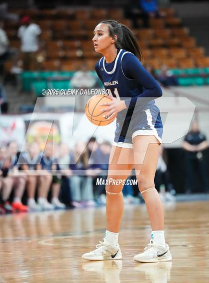 Thumbnail 2 in Mullen vs Windsor (CHSAA 5A Great 8) photogallery.