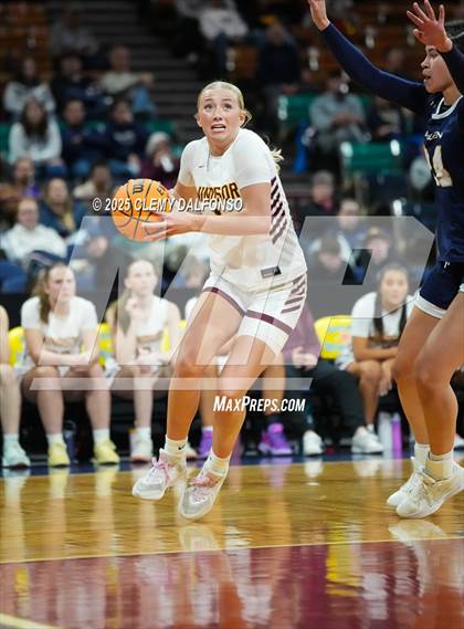 Thumbnail 3 in Mullen vs Windsor (CHSAA 5A Great 8) photogallery.