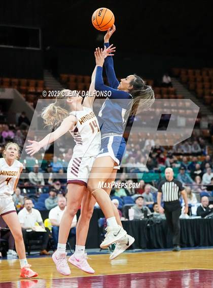 Thumbnail 1 in Mullen vs Windsor (CHSAA 5A Great 8) photogallery.