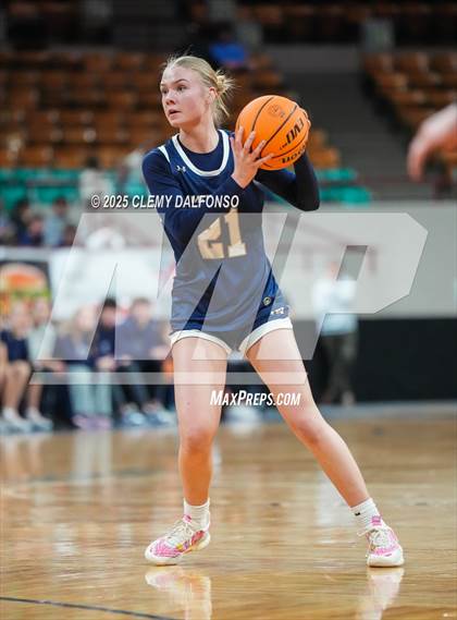 Thumbnail 1 in Mullen vs Windsor (CHSAA 5A Great 8) photogallery.