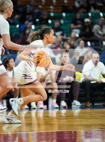 Thumbnail 1 in Mullen vs Windsor (CHSAA 5A Great 8) photogallery.