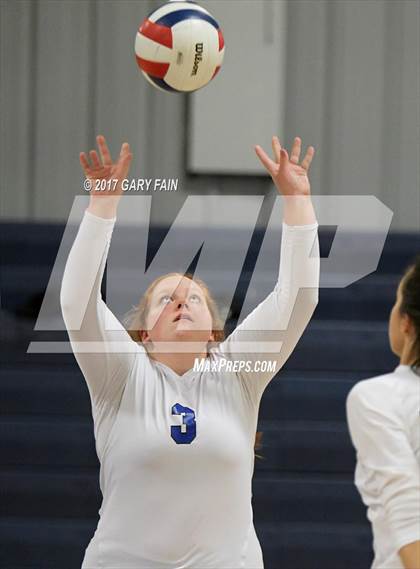 Thumbnail 3 in Signal Mountain @ Boyd-Buchanan photogallery.