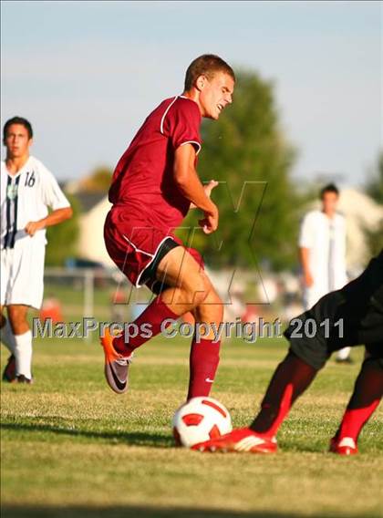 Thumbnail 3 in Centennial vs. Mountain View photogallery.