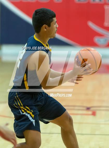 Thumbnail 2 in Shafter vs. East Bakersfield (Ralph Krave Memorial Tournament) photogallery.