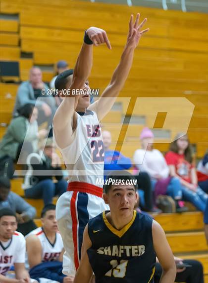 Thumbnail 3 in Shafter vs. East Bakersfield (Ralph Krave Memorial Tournament) photogallery.
