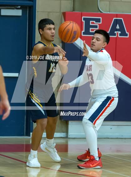 Thumbnail 3 in Shafter vs. East Bakersfield (Ralph Krave Memorial Tournament) photogallery.