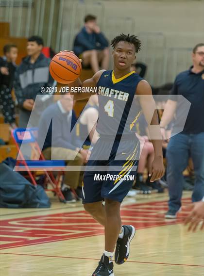 Thumbnail 1 in Shafter vs. East Bakersfield (Ralph Krave Memorial Tournament) photogallery.