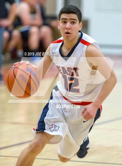 Thumbnail 3 in Shafter vs. East Bakersfield (Ralph Krave Memorial Tournament) photogallery.