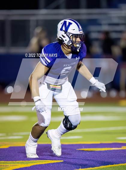 Thumbnail 2 in Newton vs. Hughes Springs (UIL 3A D-II Bi-District Playoff) photogallery.