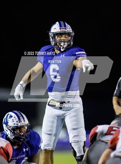 Thumbnail 1 in Newton vs. Hughes Springs (UIL 3A D-II Bi-District Playoff) photogallery.