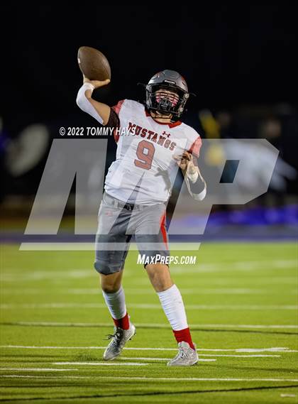 Thumbnail 2 in Newton vs. Hughes Springs (UIL 3A D-II Bi-District Playoff) photogallery.