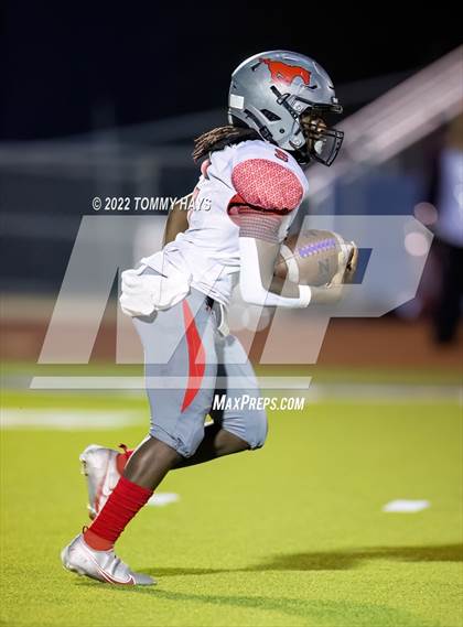 Thumbnail 2 in Newton vs. Hughes Springs (UIL 3A D-II Bi-District Playoff) photogallery.