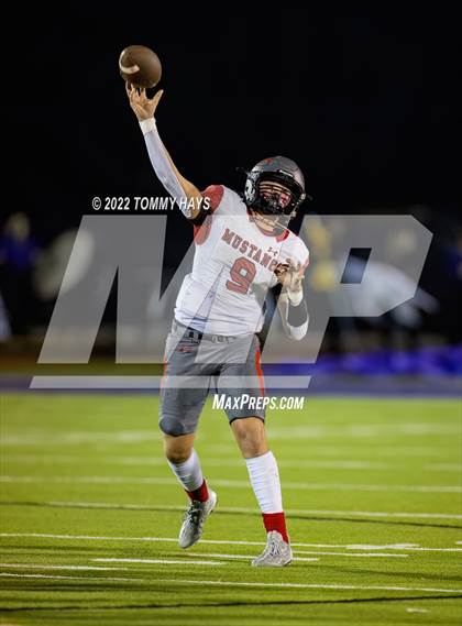 Thumbnail 3 in Newton vs. Hughes Springs (UIL 3A D-II Bi-District Playoff) photogallery.