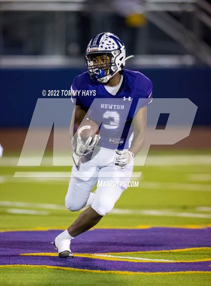 Thumbnail 1 in Newton vs. Hughes Springs (UIL 3A D-II Bi-District Playoff) photogallery.