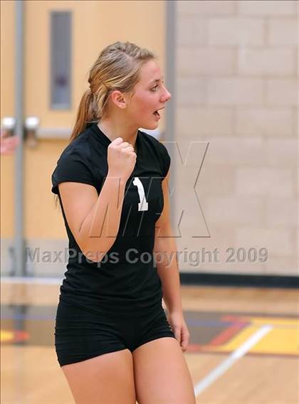 Thumbnail 2 in Golden Sierra vs. Nevada Union (Super 8 Tournament) photogallery.