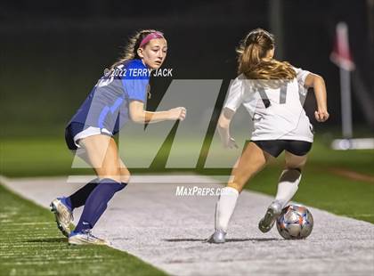 Thumbnail 1 in Santiago vs. Millikan photogallery.