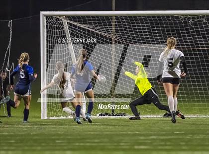 Thumbnail 1 in Santiago vs. Millikan photogallery.