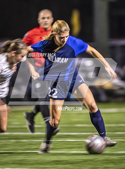 Thumbnail 3 in Santiago vs. Millikan photogallery.
